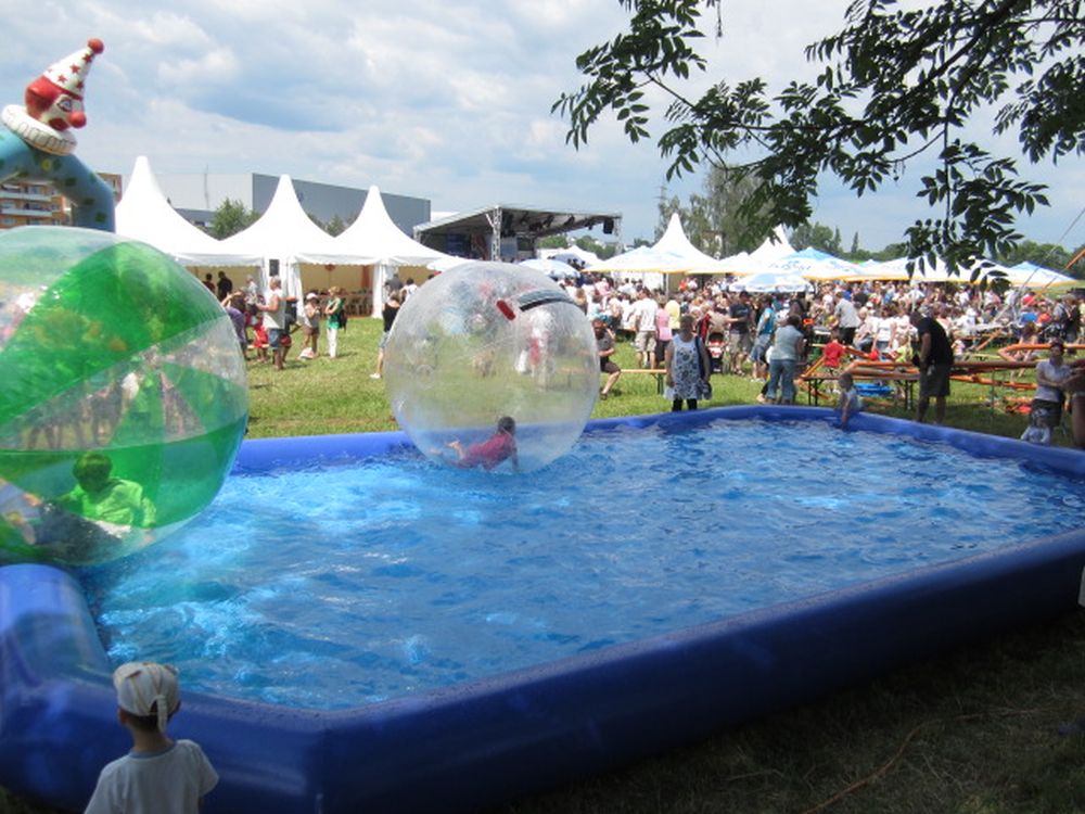 Wasserspaß ideal für Wasserbälle Pool aufblasbar 6x6x0,5m Event Modul 