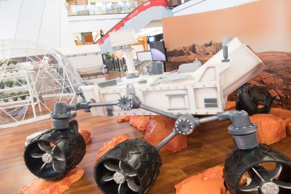 Mondfahrzeug Curiosity Rover bei First Kids on Mars